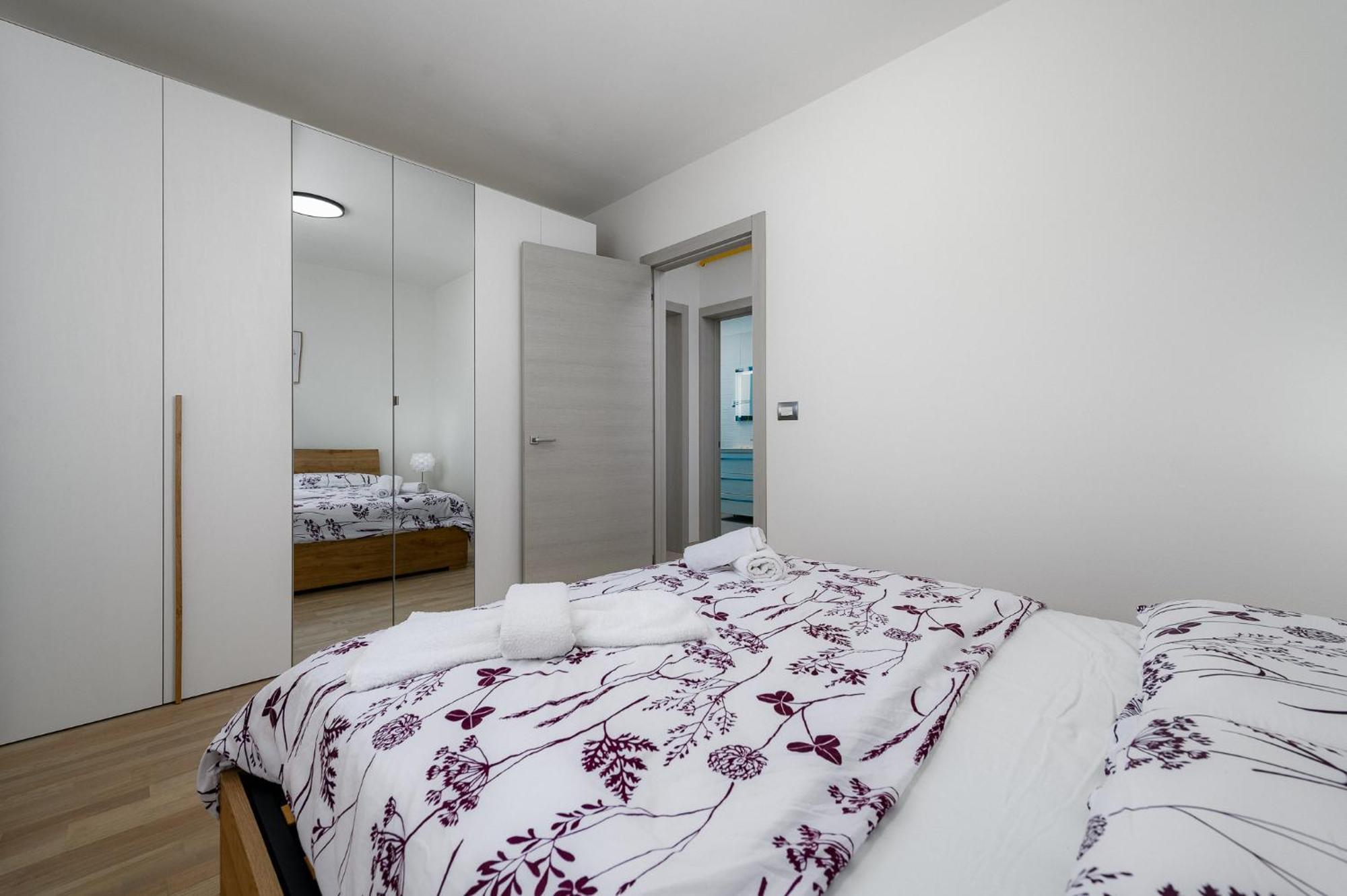 Stancija Amorozo 5 - Apartment N. 7 Poreč Zewnętrze zdjęcie