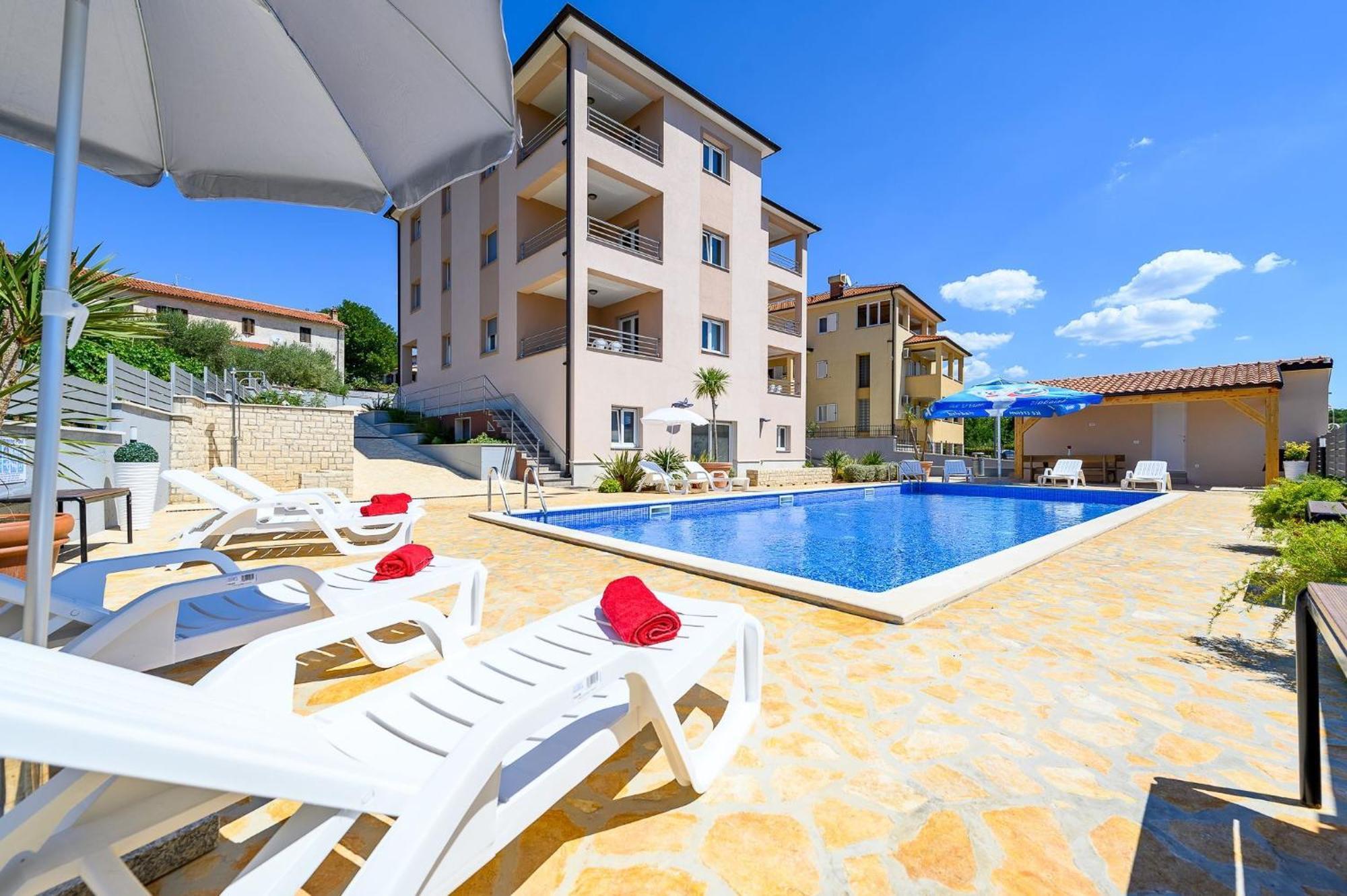Stancija Amorozo 5 - Apartment N. 7 Poreč Zewnętrze zdjęcie